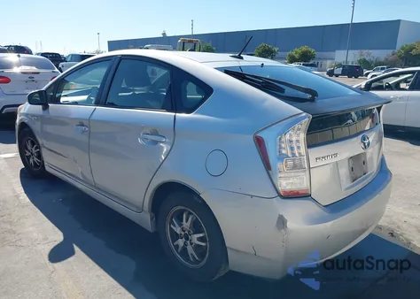 2010 Toyota Prius Iii z USA, uszkodzony, nr VIN JTDKN3DU2A1302166